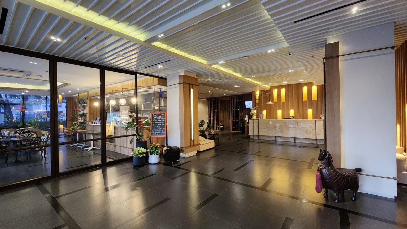 Brighton Hotel Bangkok Exterior foto